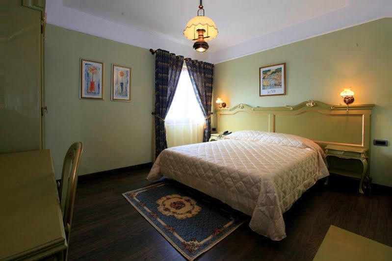Victoria Hotell Tirana